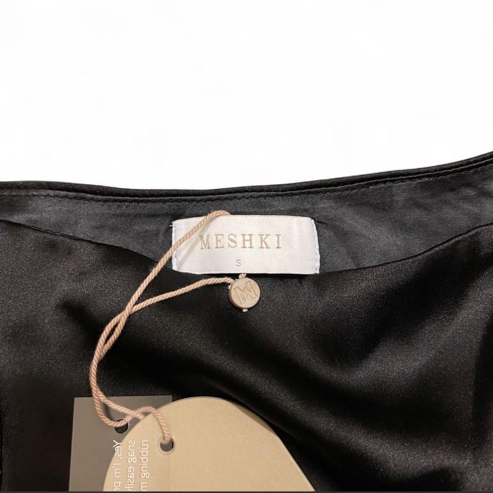 Meshki Mia Elegant Black Satin Midi Skirt with Lace Detail - Picture 6 of 6